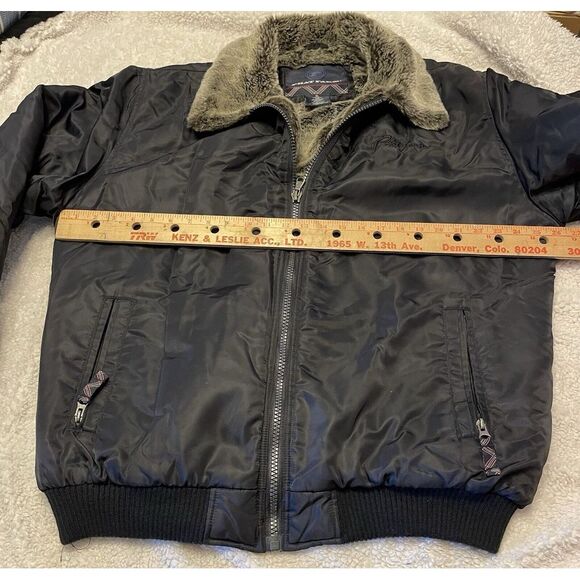Men's‎ Phat Farm XL Black Jacket With Fur Lining Nylon Comber Jacket - Picture 8 of 14